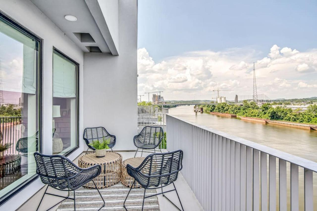 Upscale River View Condo Walk To Downtown And Private Patio ナッシュビル エクステリア 写真